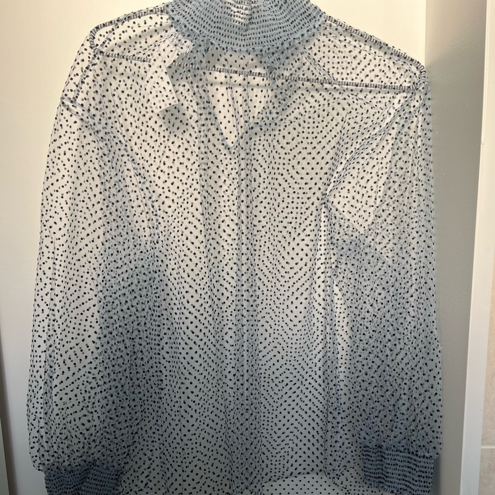 Dressy AKRIS top ( new ) without tags
